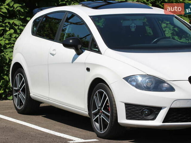 Білий Сеат Leon, об'ємом двигуна 2 л та пробігом 235 тис. км за 8200 $, фото 8 на Automoto.ua