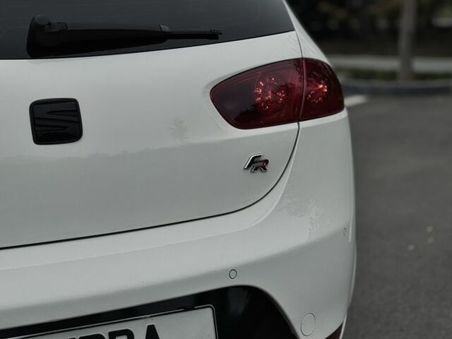 Білий Сеат Leon, об'ємом двигуна 2 л та пробігом 263 тис. км за 8699 $, фото 8 на Automoto.ua