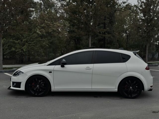 Білий Сеат Leon, об'ємом двигуна 2 л та пробігом 263 тис. км за 8699 $, фото 18 на Automoto.ua