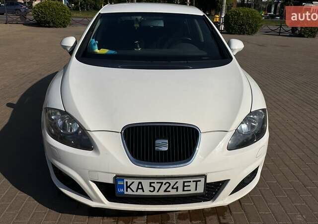 Білий Сеат Leon, об'ємом двигуна 1.6 л та пробігом 198 тис. км за 7200 $, фото 3 на Automoto.ua