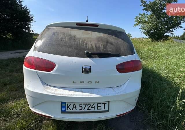 Білий Сеат Leon, об'ємом двигуна 1.6 л та пробігом 198 тис. км за 7200 $, фото 9 на Automoto.ua