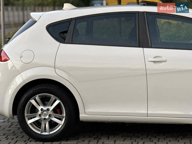 Білий Сеат Leon, об'ємом двигуна 1.8 л та пробігом 196 тис. км за 7399 $, фото 24 на Automoto.ua