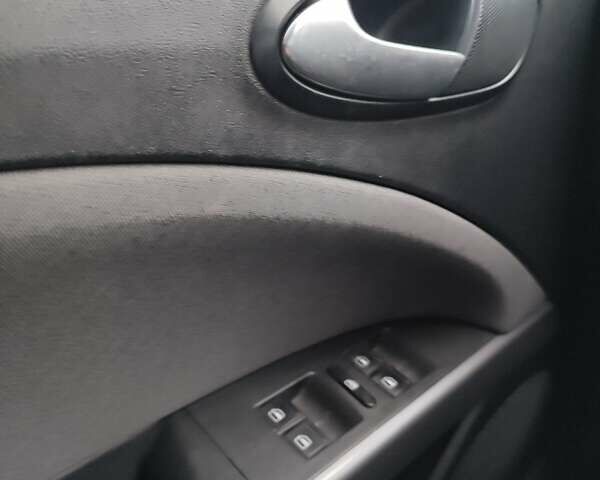 Белый Сеат Леон, объемом двигателя 1.39 л и пробегом 246 тыс. км за 5500 $, фото 6 на Automoto.ua