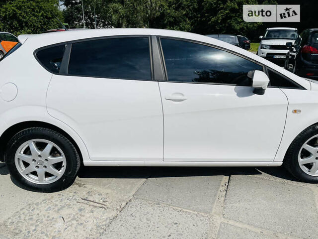 Білий Сеат Leon, об'ємом двигуна 1.2 л та пробігом 193 тис. км за 5900 $, фото 39 на Automoto.ua