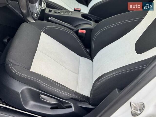 Білий Сеат Leon, об'ємом двигуна 1.8 л та пробігом 196 тис. км за 7999 $, фото 23 на Automoto.ua
