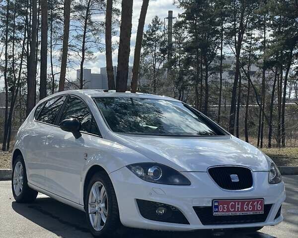 Білий Сеат Leon, об'ємом двигуна 1.8 л та пробігом 192 тис. км за 8400 $, фото 1 на Automoto.ua