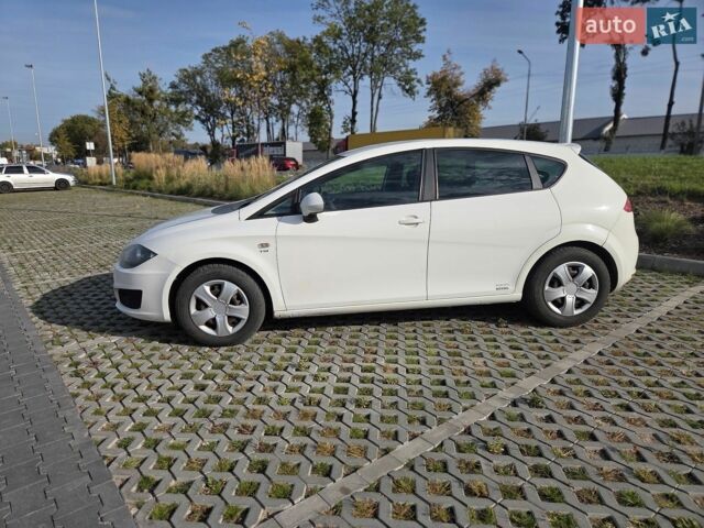 Белый Сеат Леон, объемом двигателя 1.39 л и пробегом 268 тыс. км за 5300 $, фото 1 на Automoto.ua