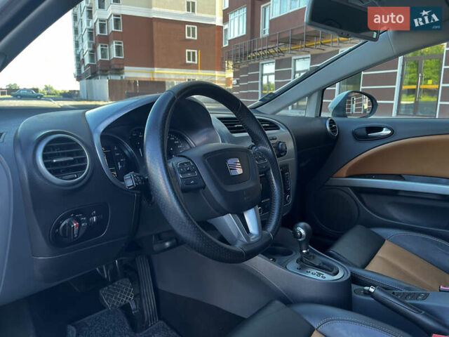Белый Сеат Леон, объемом двигателя 1.8 л и пробегом 201 тыс. км за 8550 $, фото 44 на Automoto.ua