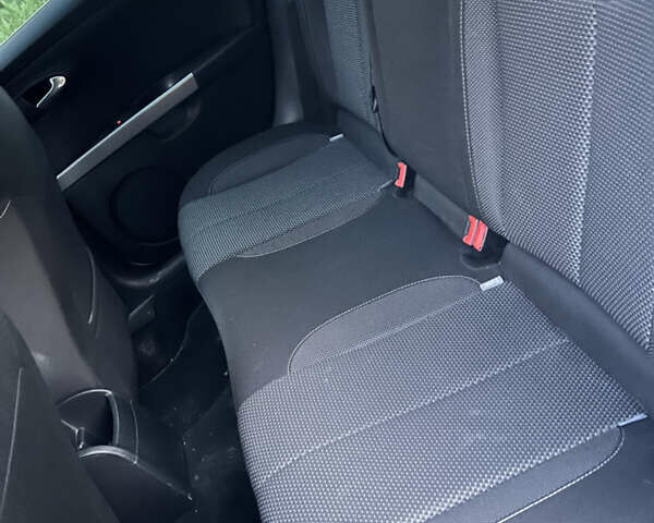 Белый Сеат Леон, объемом двигателя 1.8 л и пробегом 176 тыс. км за 6299 $, фото 6 на Automoto.ua