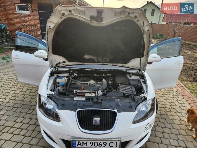 Белый Сеат Леон, объемом двигателя 1.39 л и пробегом 209 тыс. км за 4699 $, фото 23 на Automoto.ua