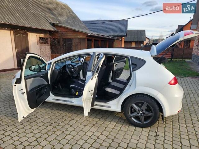 Белый Сеат Леон, объемом двигателя 1.39 л и пробегом 209 тыс. км за 4699 $, фото 13 на Automoto.ua