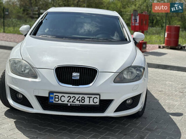 Белый Сеат Леон, объемом двигателя 1.39 л и пробегом 250 тыс. км за 5400 $, фото 16 на Automoto.ua
