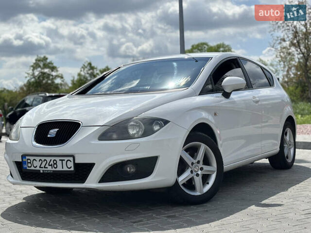 Белый Сеат Леон, объемом двигателя 1.39 л и пробегом 250 тыс. км за 5400 $, фото 15 на Automoto.ua