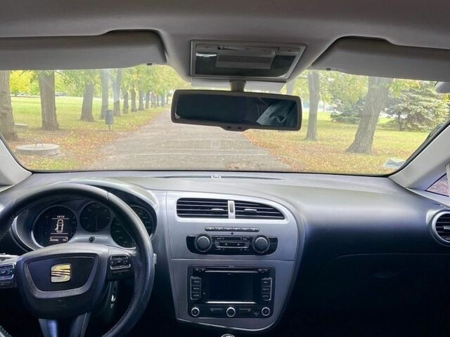 Білий Сеат Leon, об'ємом двигуна 1.6 л та пробігом 282 тис. км за 6000 $, фото 8 на Automoto.ua