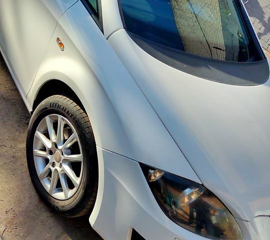 Белый Сеат Леон, объемом двигателя 1.4 л и пробегом 199 тыс. км за 7000 $, фото 1 на Automoto.ua