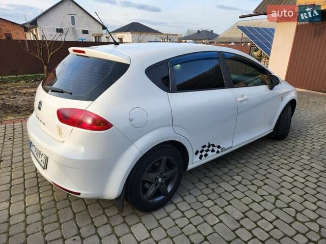 Белый Сеат Леон, объемом двигателя 1.39 л и пробегом 209 тыс. км за 4699 $, фото 8 на Automoto.ua