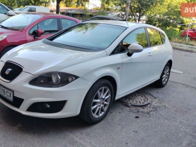 Білий Сеат Leon, об'ємом двигуна 1.39 л та пробігом 199 тис. км за 6400 $, фото 1 на Automoto.ua