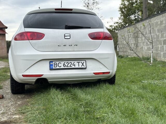 Білий Сеат Leon, об'ємом двигуна 1.4 л та пробігом 255 тис. км за 5300 $, фото 4 на Automoto.ua