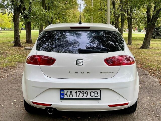 Білий Сеат Leon, об'ємом двигуна 1.6 л та пробігом 282 тис. км за 6000 $, фото 5 на Automoto.ua