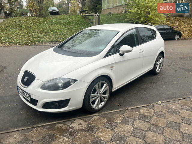 Белый Сеат Леон, объемом двигателя 1.8 л и пробегом 176 тыс. км за 6299 $, фото 3 на Automoto.ua