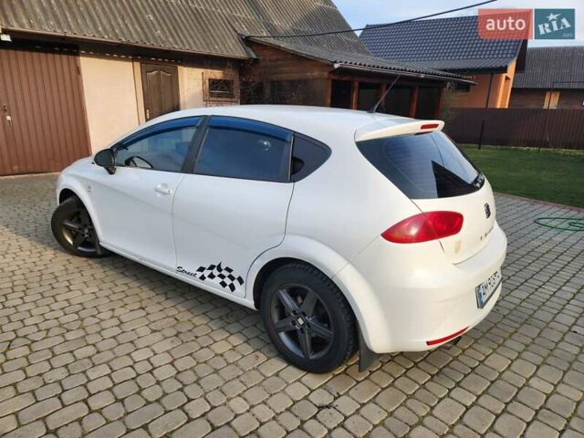 Белый Сеат Леон, объемом двигателя 1.39 л и пробегом 209 тыс. км за 4699 $, фото 6 на Automoto.ua