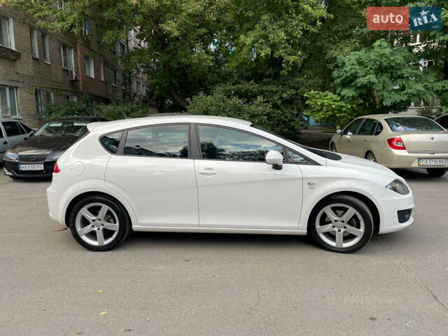 Белый Сеат Леон, объемом двигателя 1.8 л и пробегом 112 тыс. км за 7800 $, фото 12 на Automoto.ua