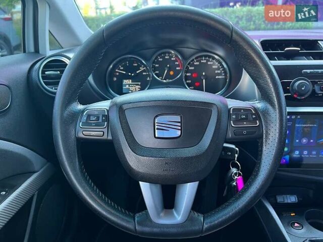 Белый Сеат Леон, объемом двигателя 1.39 л и пробегом 153 тыс. км за 5190 $, фото 16 на Automoto.ua