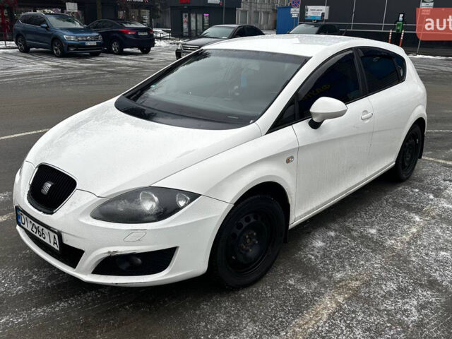 Білий Сеат Leon, об'ємом двигуна 1.39 л та пробігом 288 тис. км за 5400 $, фото 5 на Automoto.ua