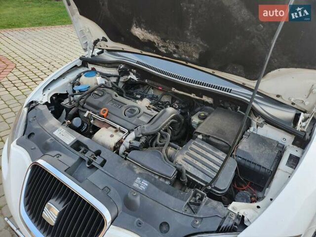 Белый Сеат Леон, объемом двигателя 1.39 л и пробегом 209 тыс. км за 4699 $, фото 21 на Automoto.ua