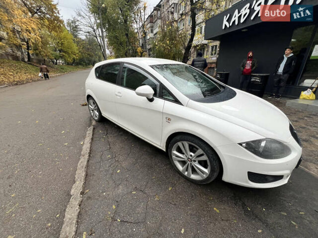Белый Сеат Леон, объемом двигателя 1.8 л и пробегом 176 тыс. км за 6299 $, фото 4 на Automoto.ua