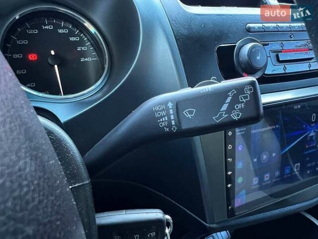 Белый Сеат Леон, объемом двигателя 1.39 л и пробегом 153 тыс. км за 5190 $, фото 15 на Automoto.ua