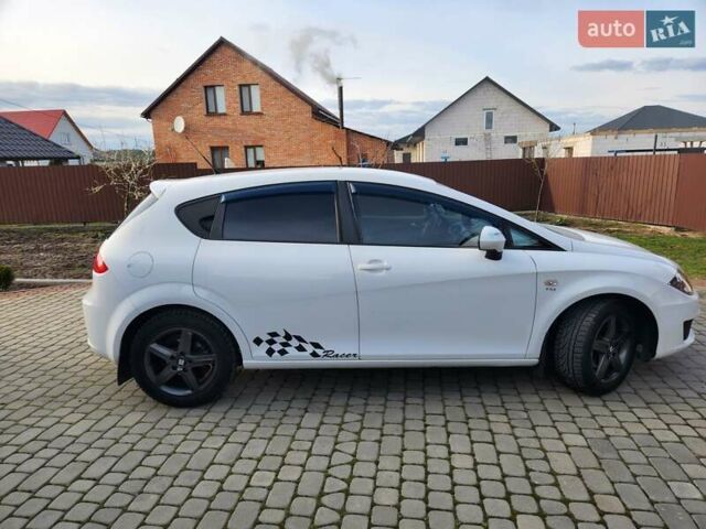 Белый Сеат Леон, объемом двигателя 1.39 л и пробегом 209 тыс. км за 4699 $, фото 9 на Automoto.ua