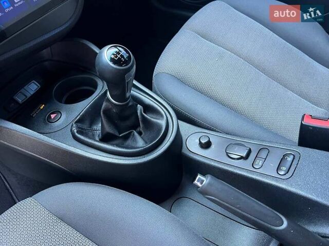 Белый Сеат Леон, объемом двигателя 1.39 л и пробегом 153 тыс. км за 5190 $, фото 17 на Automoto.ua