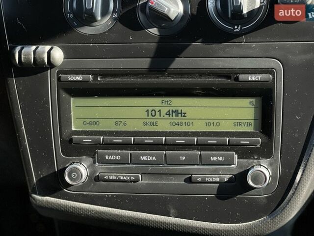 Білий Сеат Leon, об'ємом двигуна 1.39 л та пробігом 256 тис. км за 6200 $, фото 11 на Automoto.ua