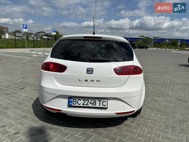 Белый Сеат Леон, объемом двигателя 1.39 л и пробегом 250 тыс. км за 5400 $, фото 7 на Automoto.ua