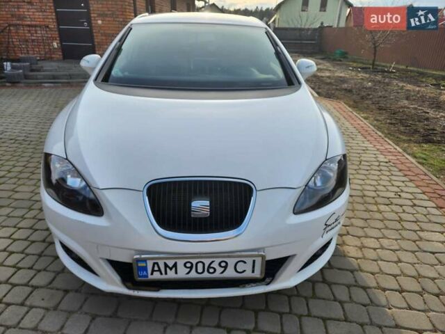 Белый Сеат Леон, объемом двигателя 1.39 л и пробегом 209 тыс. км за 4699 $, фото 3 на Automoto.ua