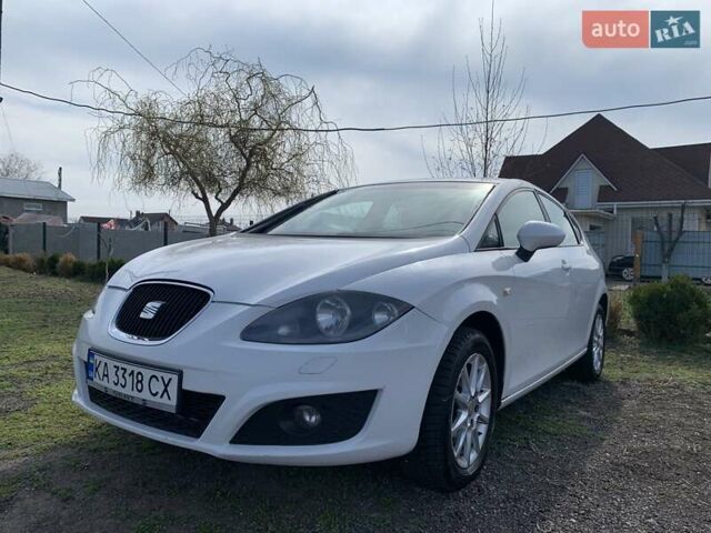 Белый Сеат Леон, объемом двигателя 1.39 л и пробегом 189 тыс. км за 5300 $, фото 1 на Automoto.ua