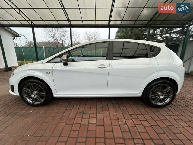 Белый Сеат Леон, объемом двигателя 1.8 л и пробегом 153 тыс. км за 9000 $, фото 2 на Automoto.ua