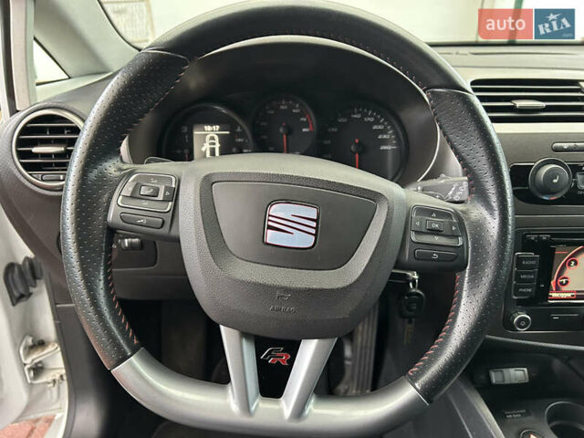 Белый Сеат Леон, объемом двигателя 1.8 л и пробегом 153 тыс. км за 9000 $, фото 31 на Automoto.ua