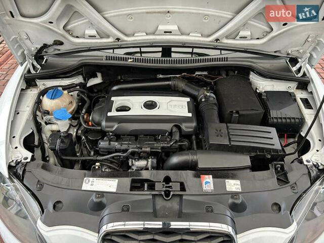 Белый Сеат Леон, объемом двигателя 1.8 л и пробегом 153 тыс. км за 9000 $, фото 65 на Automoto.ua