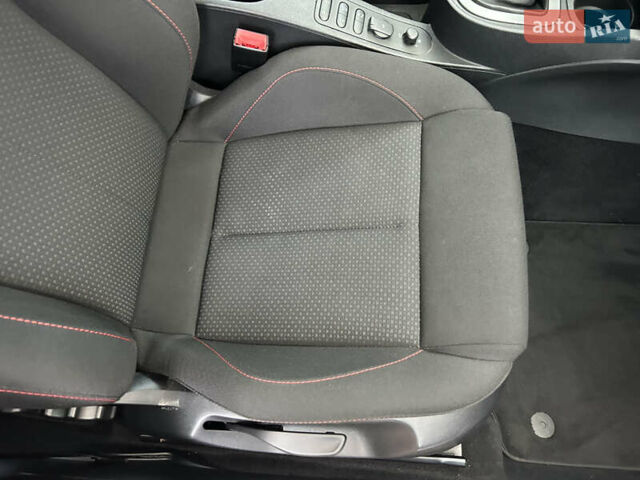 Белый Сеат Леон, объемом двигателя 1.8 л и пробегом 153 тыс. км за 9000 $, фото 61 на Automoto.ua