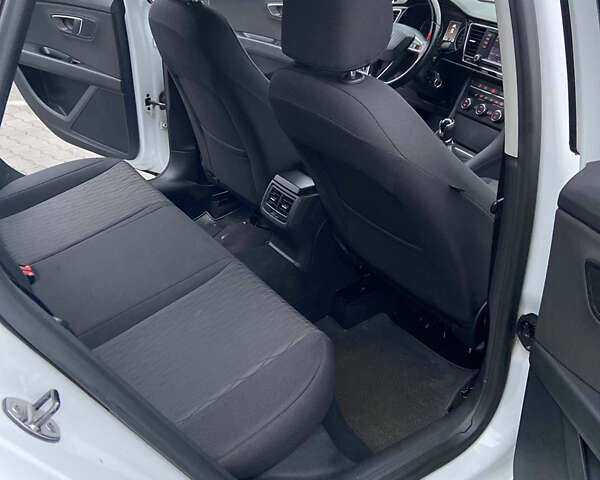 Сеат Леон 2012 в Луцке на Automoto.ua Белый Сеат Леон, объемом двигателя 1.4 л и пробегом 282 тыс. км за 7500 $, фото 12 на Automoto.ua