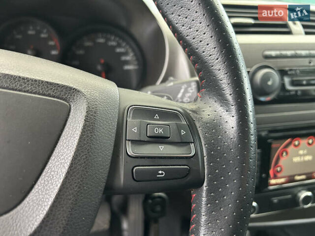 Белый Сеат Леон, объемом двигателя 1.8 л и пробегом 153 тыс. км за 9000 $, фото 33 на Automoto.ua