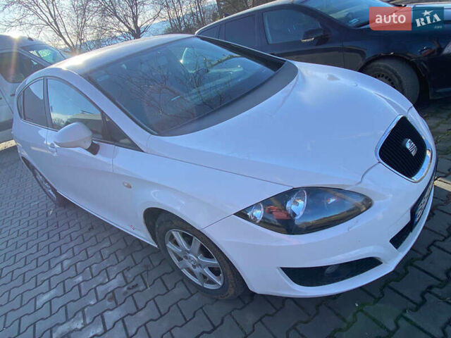 Білий Сеат Leon, об'ємом двигуна 1.6 л та пробігом 211 тис. км за 6900 $, фото 2 на Automoto.ua