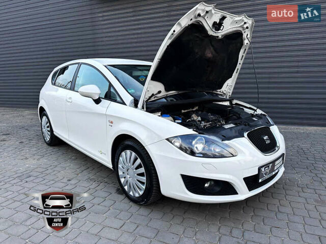Белый Сеат Леон, объемом двигателя 1.2 л и пробегом 240 тыс. км за 7700 $, фото 7 на Automoto.ua