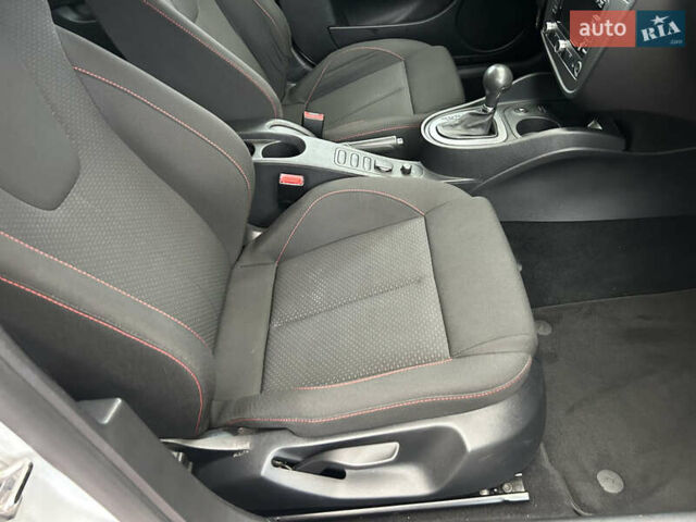 Белый Сеат Леон, объемом двигателя 1.8 л и пробегом 153 тыс. км за 9000 $, фото 60 на Automoto.ua