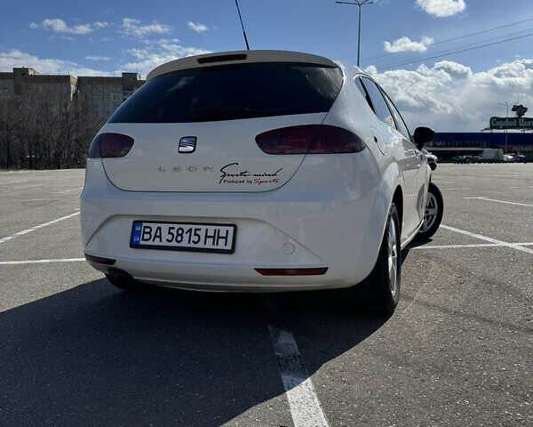 Білий Сеат Leon, об'ємом двигуна 1.2 л та пробігом 150 тис. км за 7499 $, фото 8 на Automoto.ua