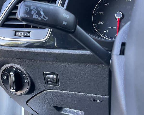 Сеат Леон 2012 в Луцке на Automoto.ua Белый Сеат Леон, объемом двигателя 1.4 л и пробегом 282 тыс. км за 7500 $, фото 8 на Automoto.ua