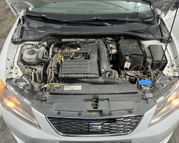 Сеат Леон 2012 в Луцке на Automoto.ua Белый Сеат Леон, объемом двигателя 1.4 л и пробегом 282 тыс. км за 7500 $, фото 13 на Automoto.ua