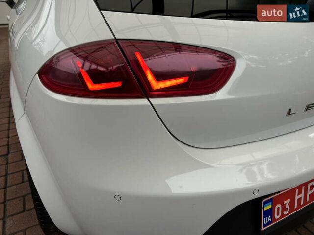 Белый Сеат Леон, объемом двигателя 1.8 л и пробегом 153 тыс. км за 9000 $, фото 15 на Automoto.ua